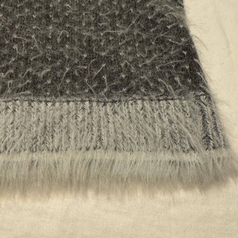Anthropologie fuzzy sweater - Picture 7 of 8